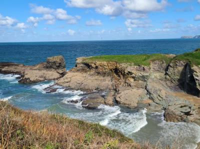 Port Gaverne Bay